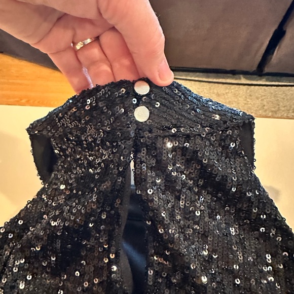 Women’s Silver Sequin Sleeveless Top XL - Picture 6 of 6